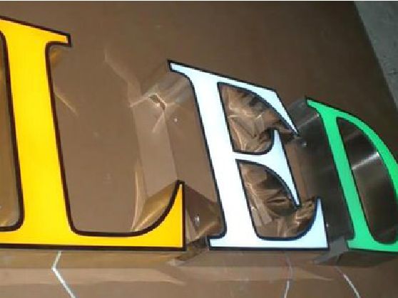 苍溪介绍LED招牌的基础知识。