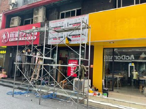 苍溪制作广告招牌如何避免它发黄？